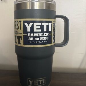 YETI Rambler 25oz Charcoal in Color Mug-with Straw Lid (Brand New)